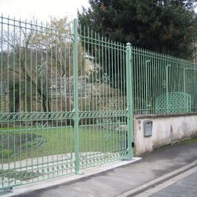 Portail et clôture en fer forgé