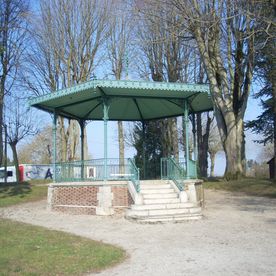 Kiosque en acier 