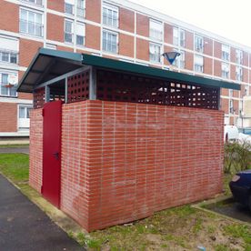 Abri pour poubelles