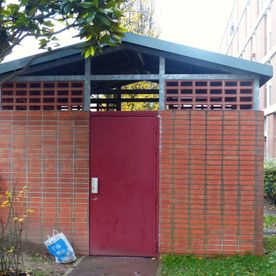 Abri pour poubelles